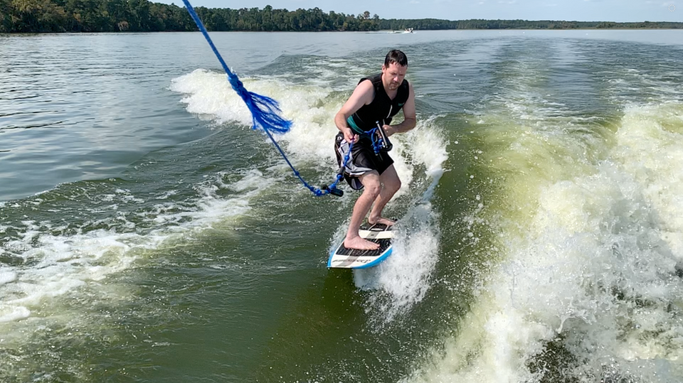Wakesurfing Lake Conroe