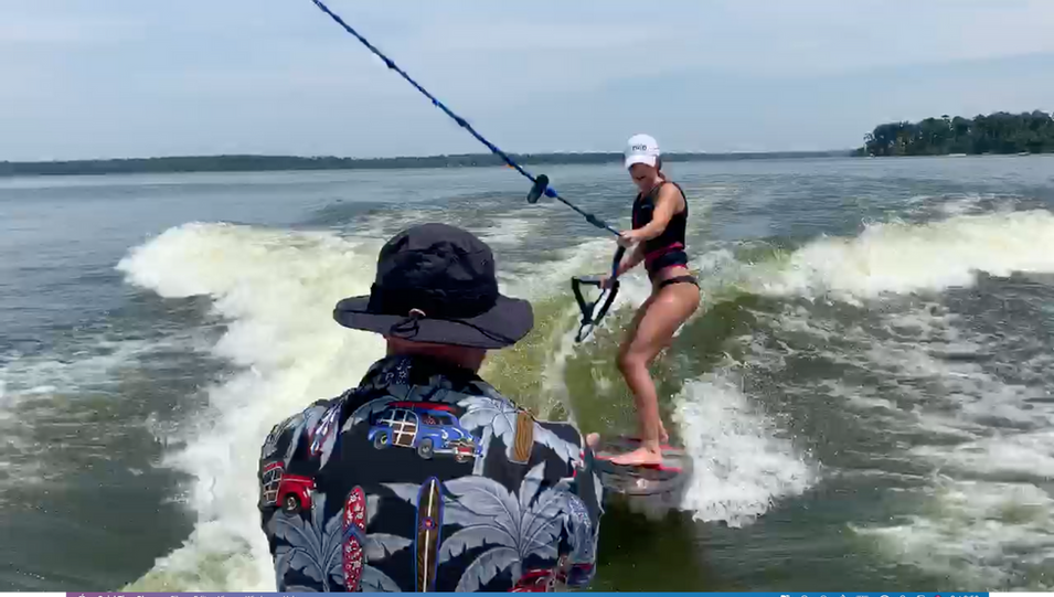 Wakesurf trick
